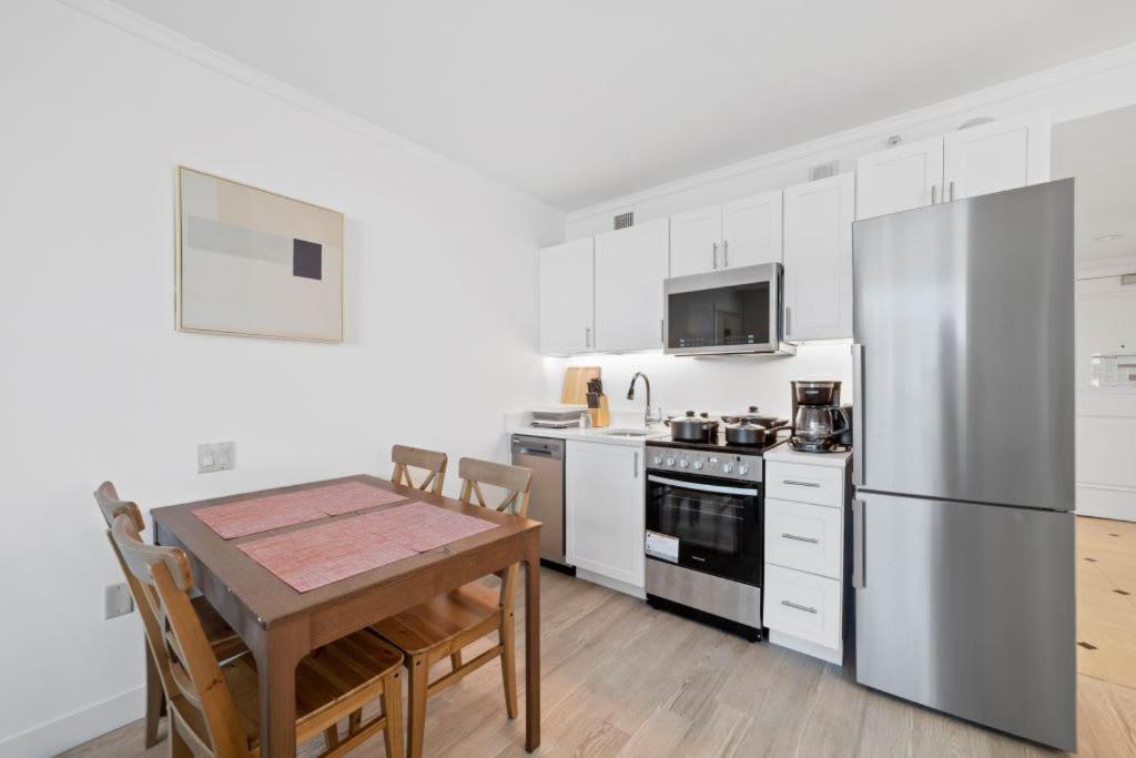 2br 3ba Beachfront In Town Cozysuites *