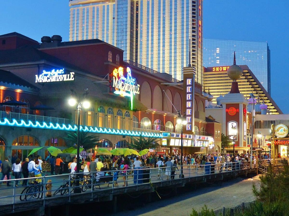 Apartment 2br 3ba Beachfront In Town Cozysuites Atlantic City